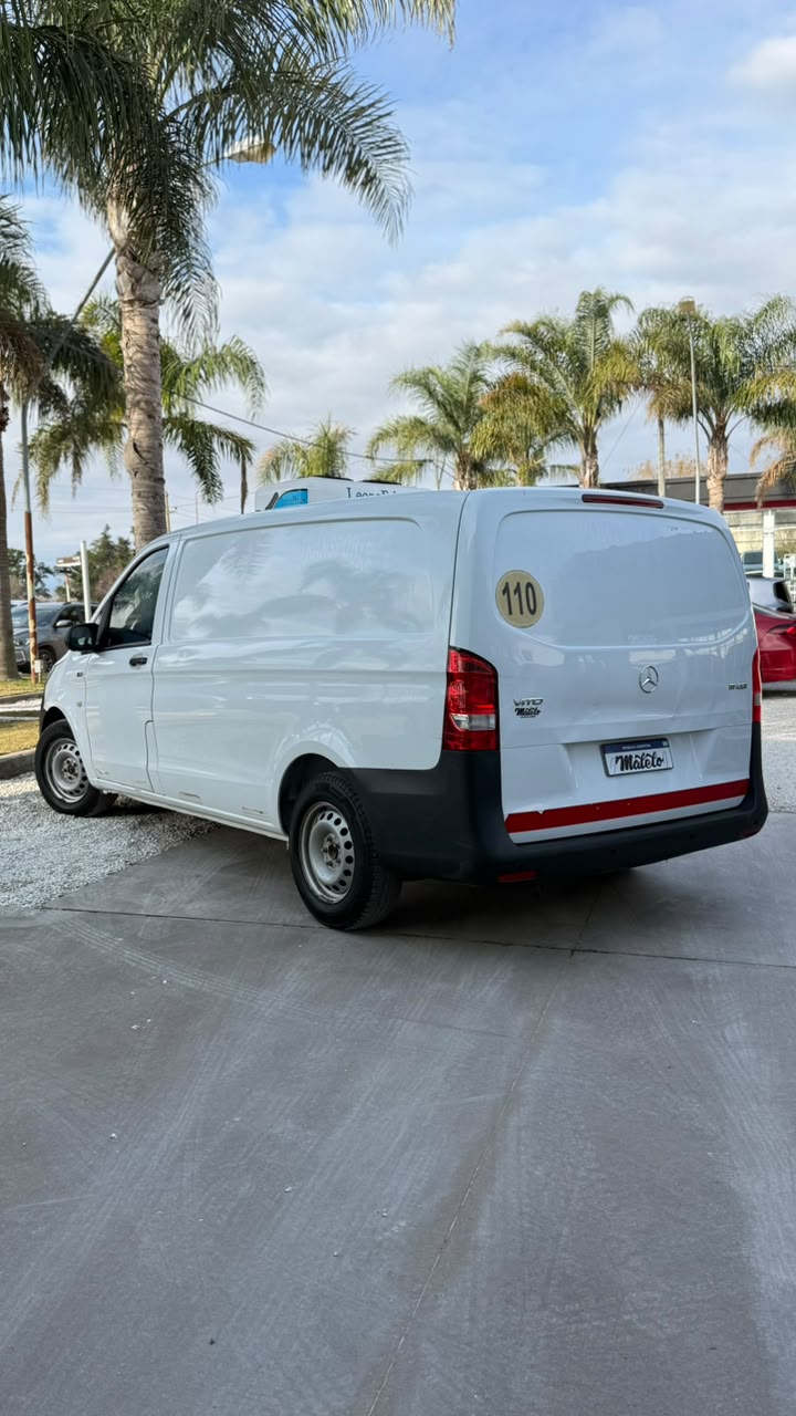 MERCEDES BENZ - VITTO 111 CDI   FURGON CON  EQUIPO DE  FRIO  - MANUAL  - 2017